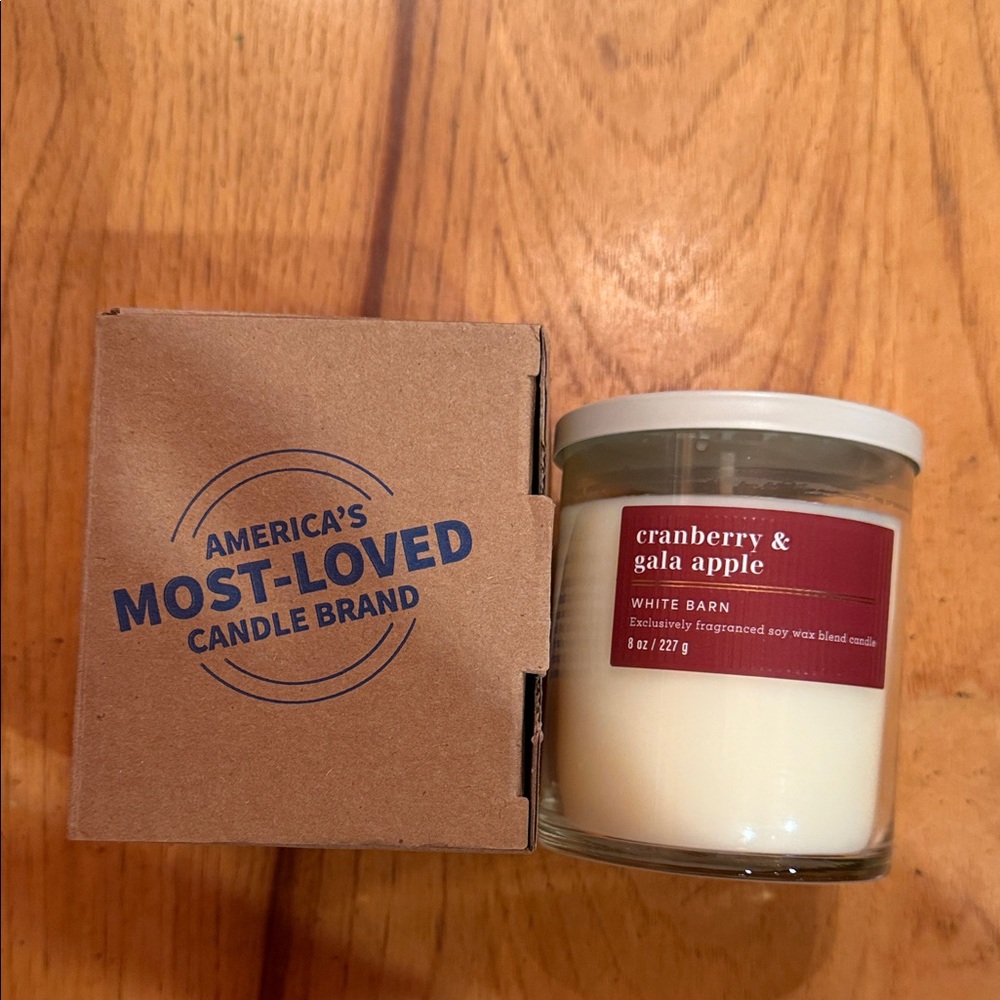 White Barn Cranberry & Gala Apple Candle NIB 8 oz